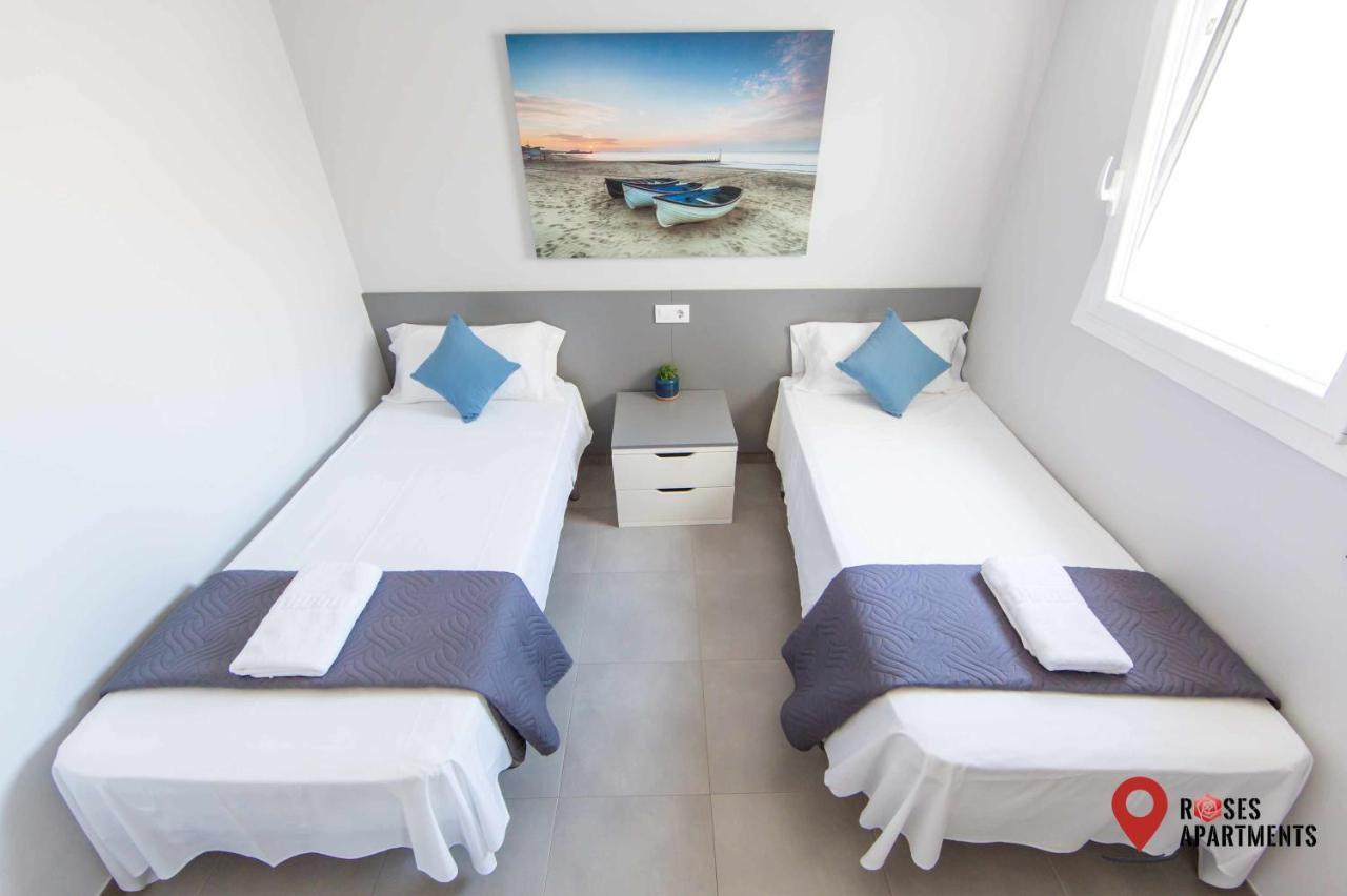Roses Apartments Ocean 2 Habitaciones Vista Mar Lateral エクステリア 写真